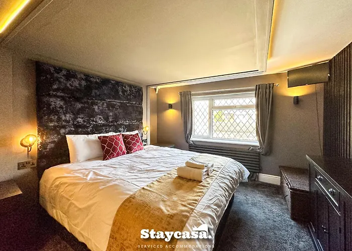 Beautiful Detached Villa - Jacuzzi Bath - Parking