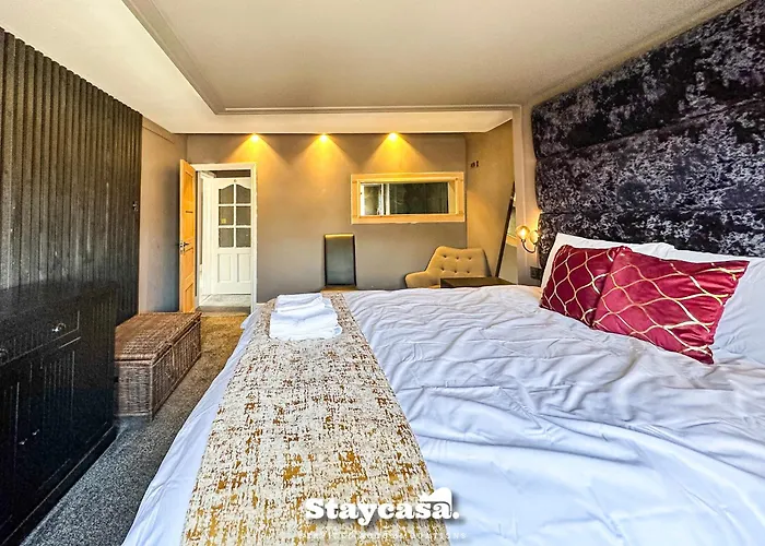 Beautiful Detached Villa - Jacuzzi Bath - Parking