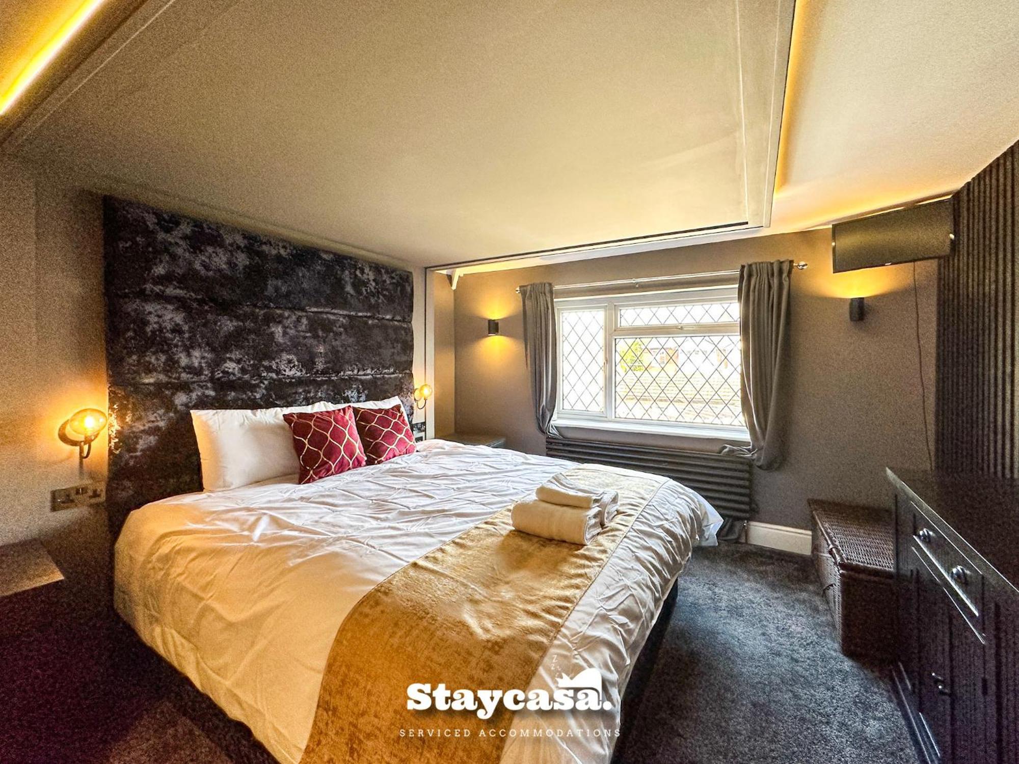 Holiday home Beautiful Detached - Jacuzzi Bath - Parking *