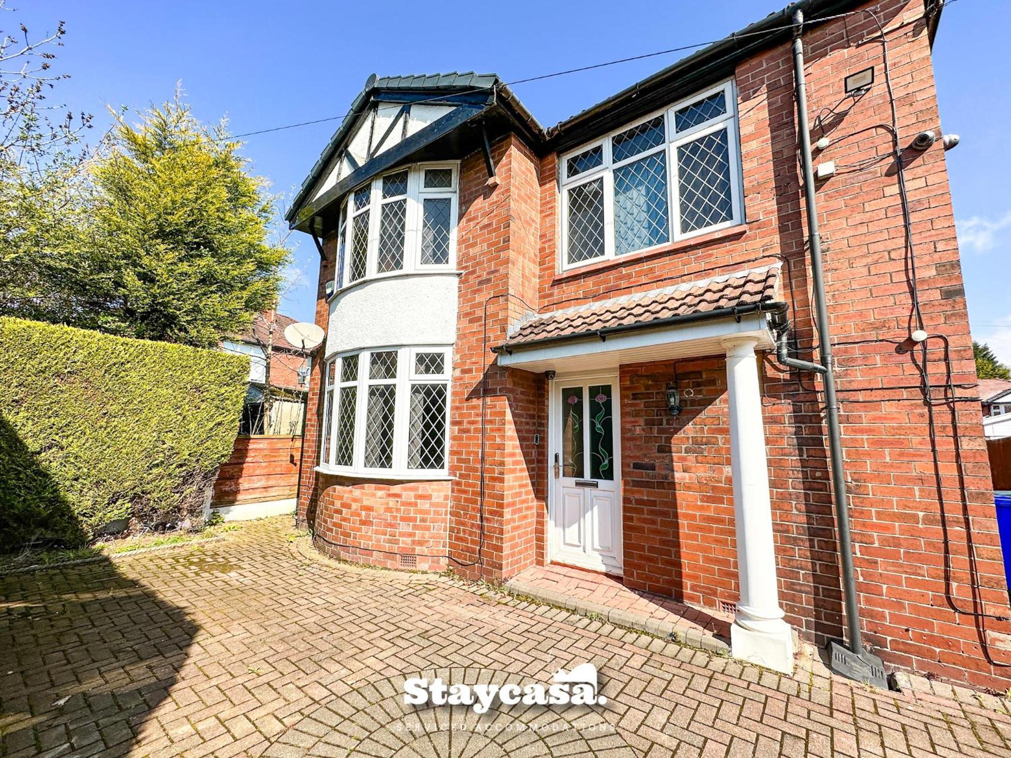 Holiday home Beautiful Detached - Jacuzzi Bath - Parking *